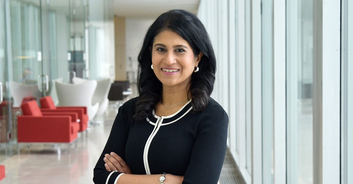 Headshot of Dr. Jayshree Seth at 3M global headquarters.